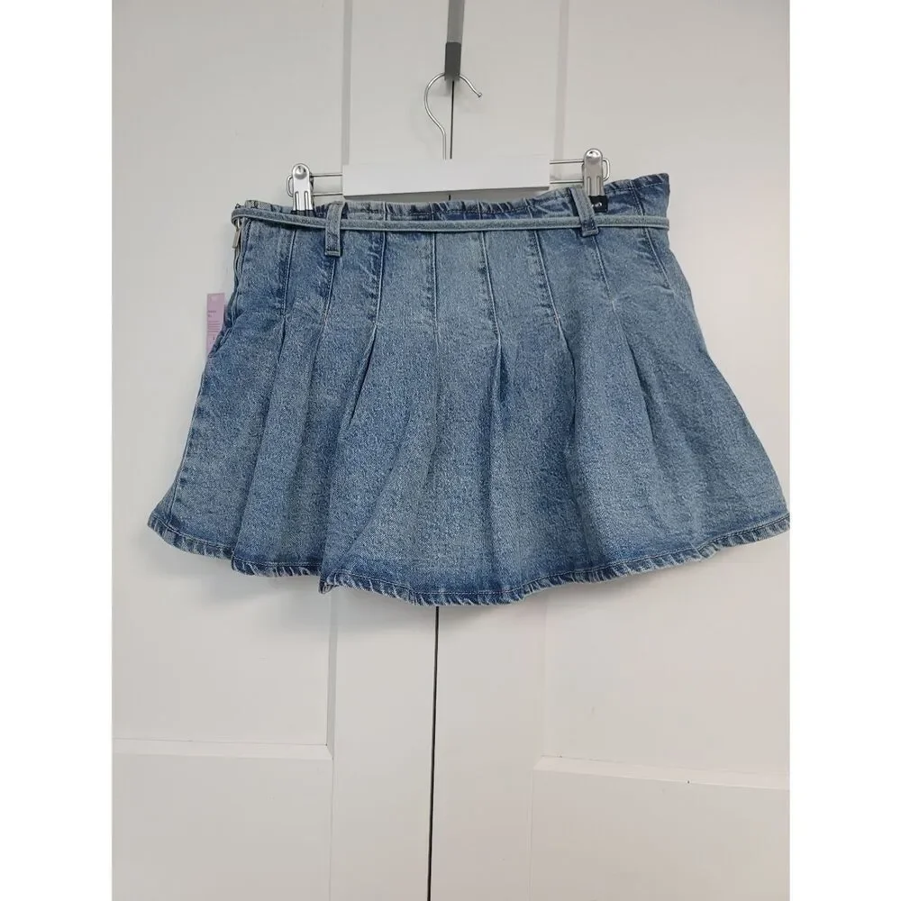 Wild Fable Denim Pleated Mini Skirt Medium Wash Skater Skort Y2K Style Size 4